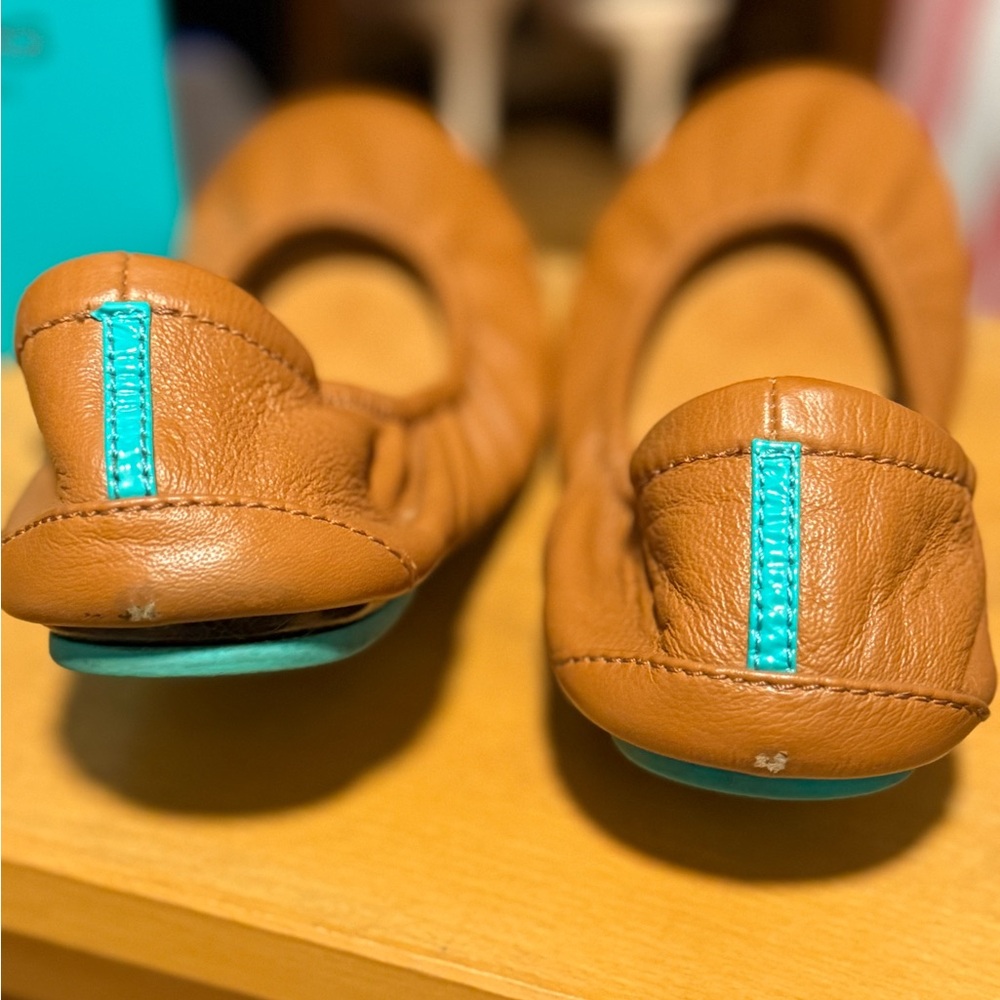 Tieks Brown Flats with Soft Leather and Flexible Fit - Picture 6 of 6